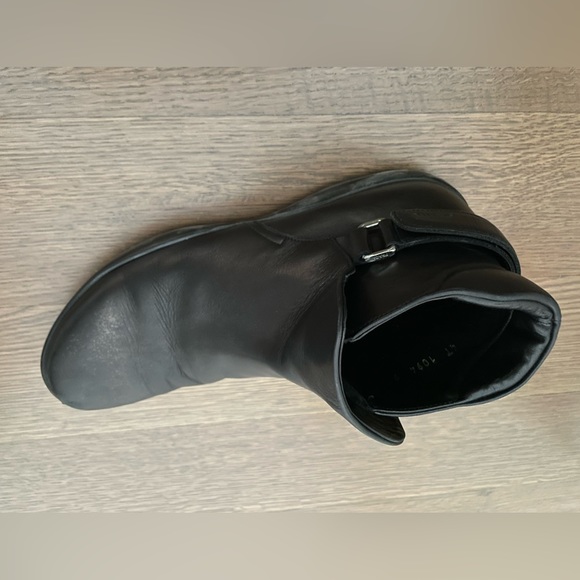 Boot with buckle - Picture 3 of 4